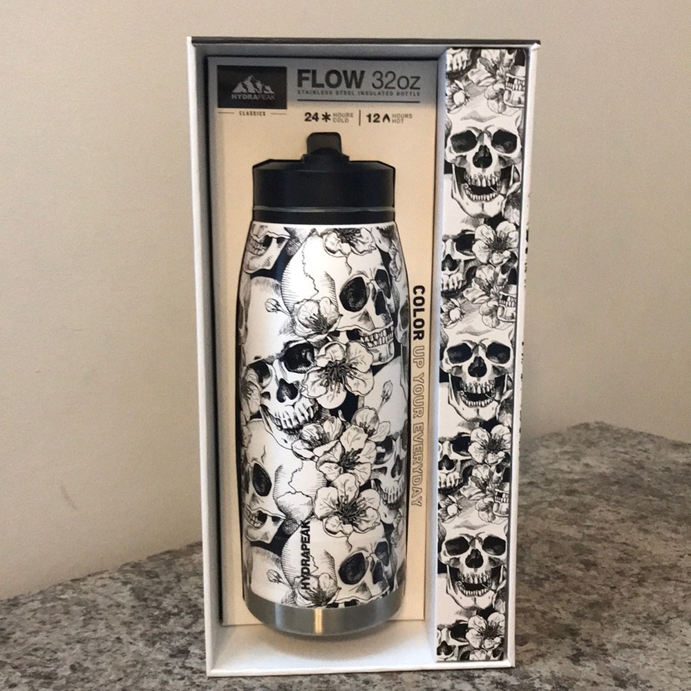 LIMITED EDITION HydraPeak Skull 32 oz Bottle With Lid
